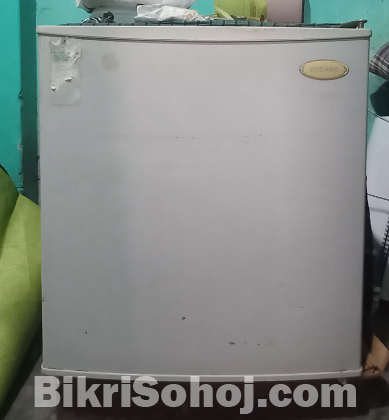 Mini fridge
